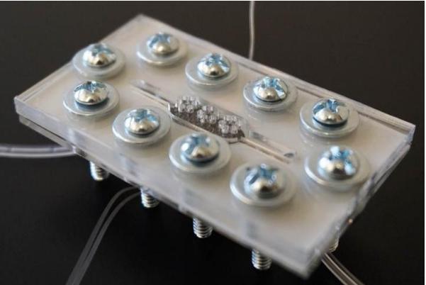 由細菌提供能量的紙基微流控生物燃料電池 由細菌提供能量的紙基微流控生物燃料電池